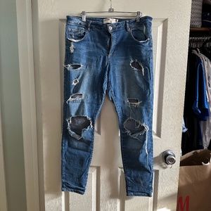 Garage distressed jeans